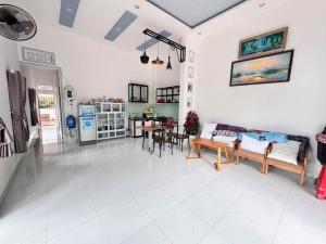 ĐƯỜNG SỐ 6 LINH XUÂN, 3 TẦNG ĐẸP LUNG LINH XE HƠI ĐỖ CỬA nhỉnh 5 tỷ