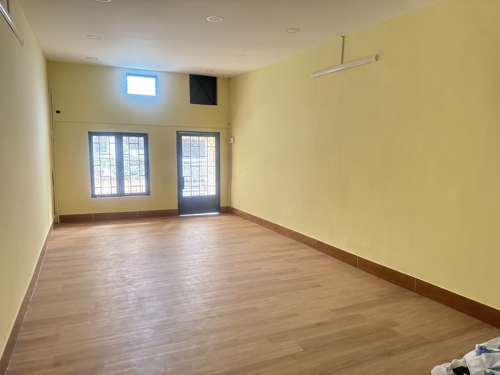 Bán nhà hẻm Lạc Long Quân, Phường 3 Quận 11 - 39m2 - nhỉnh 5 tỷ