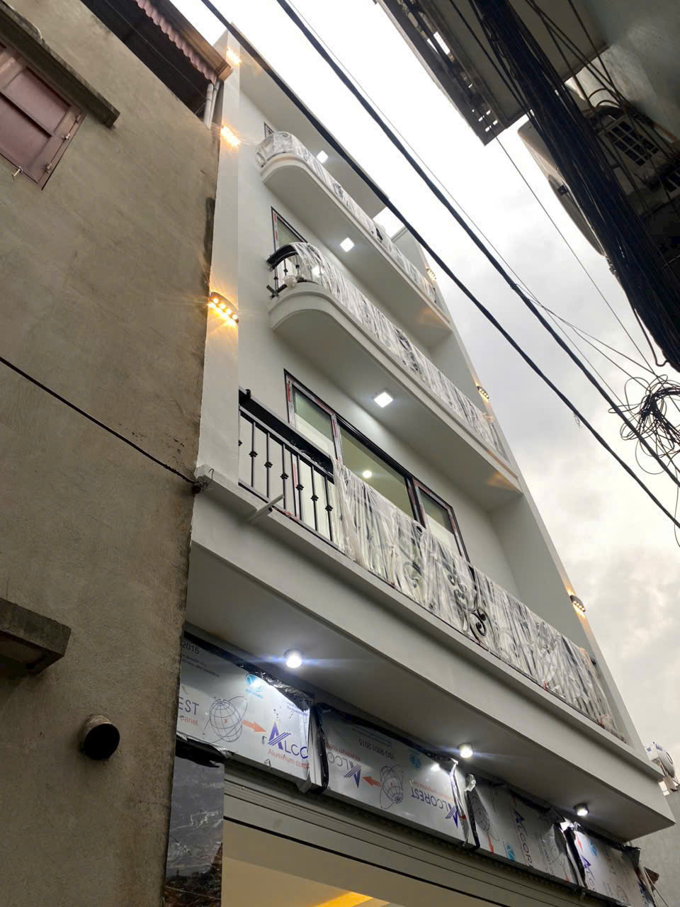 SỞ HỮU NGAY SIÊU PHẨM DÂN XÂY - VỊ TRÍ HIẾM TẠI GIANG BIÊN- LONG BIÊN CHỈ VỚI HƠN 5 TỶ