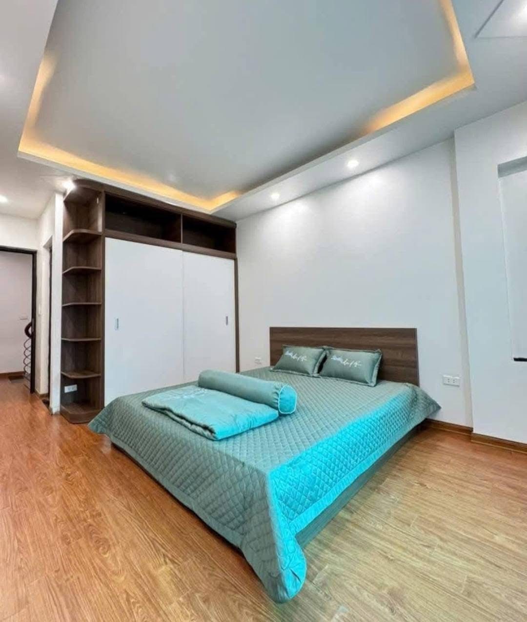 Bán nhà Hoàng Mai, nhà mặt ngõ to, 30m2, 4 tầng, 4 tỷ