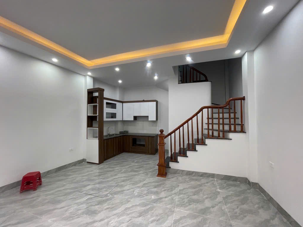 NHÀ 5 TẦNG MẶT TIỀN 5.1M - 4.5 TỶ - SÁT VINHOMES ĐAN PHƯỢNG trung tâm Huyện Đan Phượng