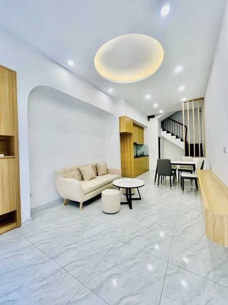 LẠC LONG QUÂN - NHÀ DÂN XÂY- PHÂN LÔ BÀN CỜ - OTO CHẠY QUANH - Ô CHỜ THANG MÁY - AN SINH VIP