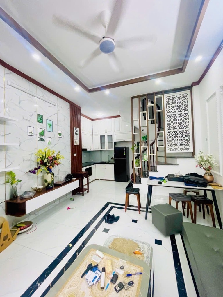 LẠC LONG QUÂN - NHÀ ĐẸP Ở NGAY 2 THOÁNG - 30M RA PHỐ VIEW HỒ TÂY ĐẲNG CẤP - TIỆN ÍCH FULL