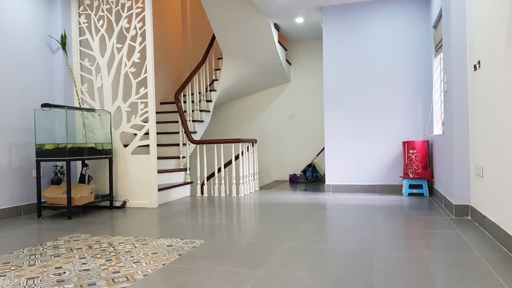KIM MÃ - CỰC HIẾM NHÀ ĐẸP DÂN XÂY CHẮC CHẮN 8.2 TỶ - NGÕ THÔNG - TIỆN ÍCH NHIỀU