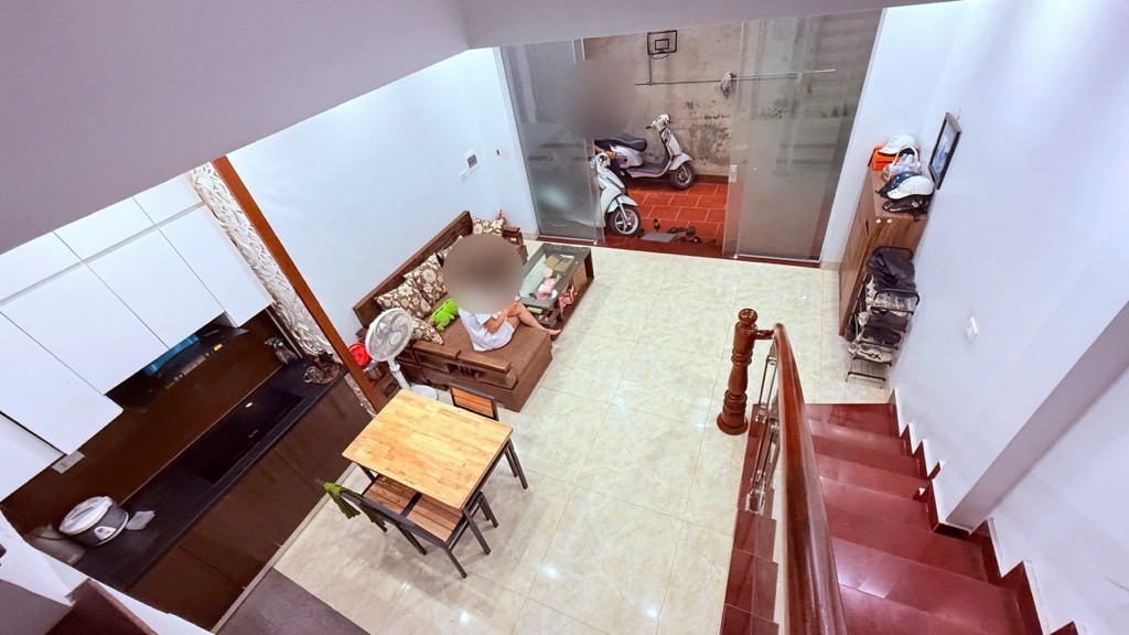 LẠC LONG QUÂN - 10.5TỶ MẶT TIỀN 5.5 NỞ HẬU - VÀI BƯỚC OTO - NGÕ THÔNG - GẦN HỒ - THẲNG CẦU NHẬT TÂN