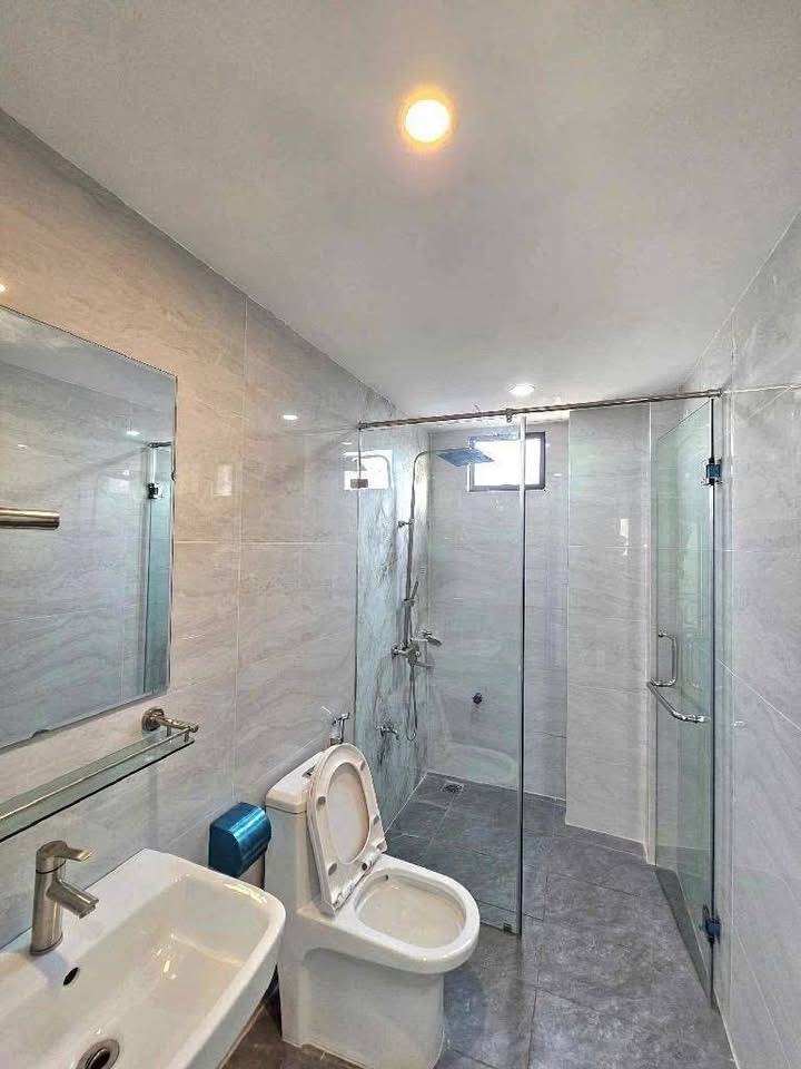 TRẦN CUNG - MẶT TIỀN 11.2 GARA OTO 18.75 TỶ - NỞ HẬU - NỘI THẤT - 7 TẦNG THANG MÁY - NGÕ THÔNG