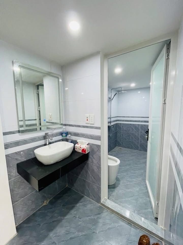 LẠC LONG QUÂN - DÒNG TIỀN SẴN 6T THANG MÁY - OTO 26 TỶ - NGÕ THÔNG - K QUY HOẠCH