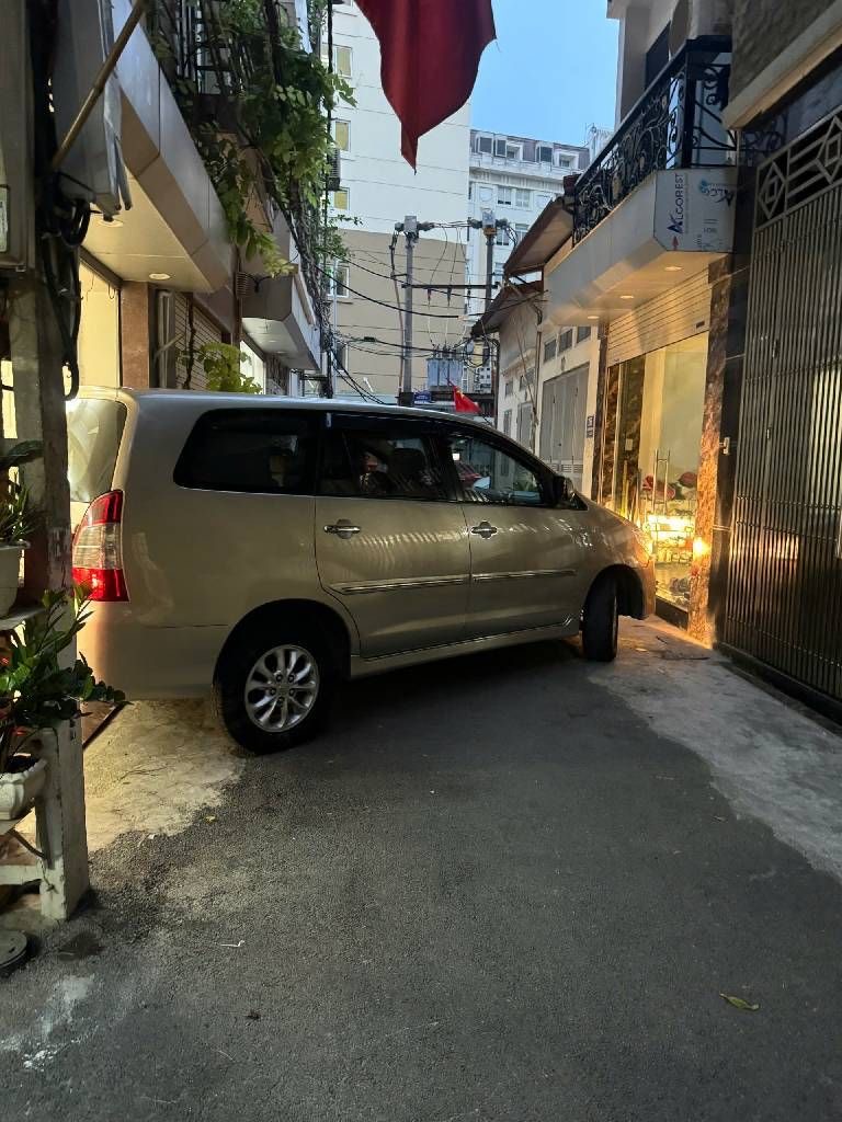 LẠC LONG QUÂN - PHÂN LÔ QĐ GARA OTO ~14 TỶ DÂN XÂY - GẦN PHỐ - AN NINH TUYỆT ĐỐI