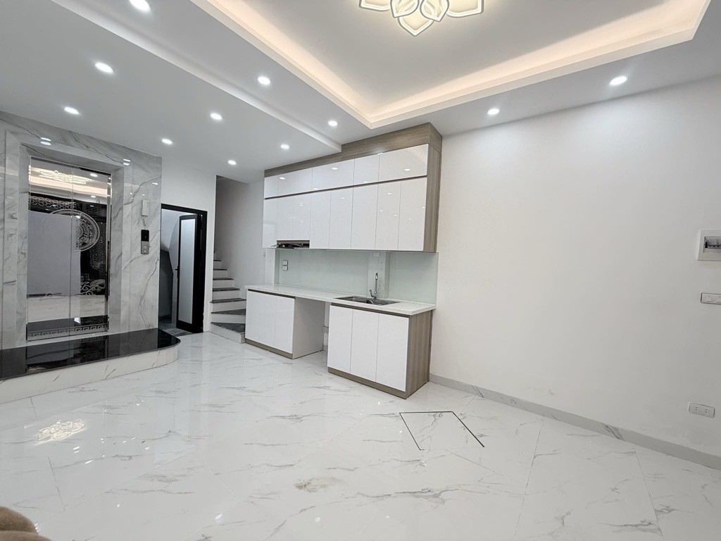 XUÂN LA - 6 TẦNG THANG MÁY - NỘI THẤT 9.9 TỶ - OTO - NGÕ THÔNG - AN SINH ĐỈNH