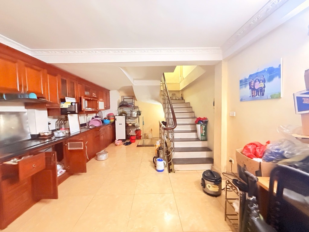 HOÀNG HOA THÁM - 12.5 TỶ PHÂN LÔ OTO - NGÕ THÔNG 3 BƯỚC RA PHỐ - KINH DOANH - TIỆN ÍCH NHIỀU