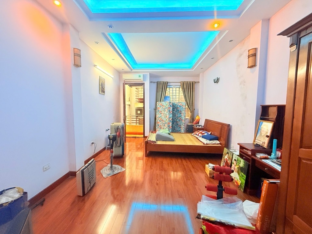 HOÀNG HOA THÁM - 8.7 TỶ CÁCH OTO 5M - DÂN XÂY - GẦN PHỐ - TIỆN ÍCH NHIỀU