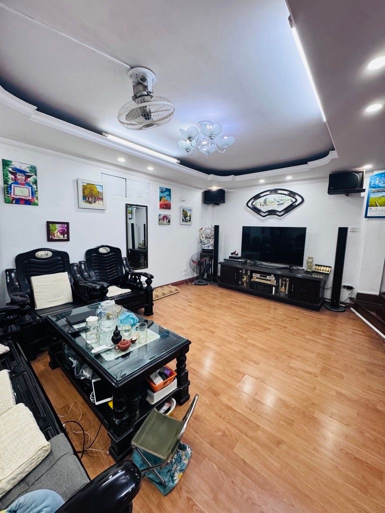 LẠC LONG QUÂN - 12 TỶ 64M DÂN XÂY - 2 THOÁNG - NGÕ THÔNG - GẦN PHỐ - AN SINH TỐT