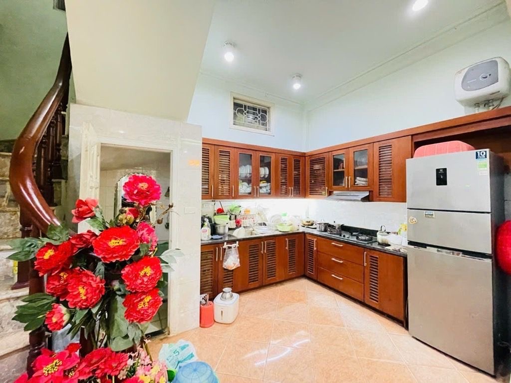 ĐỘI CẤN - BÁN ĐẤT TẶNG NHÀ 5 TỶ - NỞ HẬU - NGÕ THÔNG - AN SINH TỐT