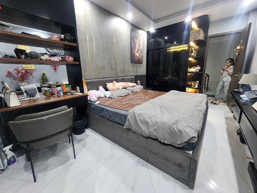 XUÂN LA - 15.5 TỶ 6 TẦNG THANG MÁY - OTO - NGÕ THÔNG KINH DOANH TỐT