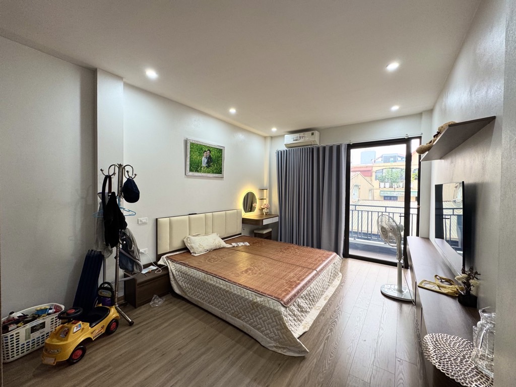 CẦU GIẤY - 13.6 TỶ DÂN XÂY - Ở NGAY - NGÕ THÔNG - TIỆN ÍCH BAO QUANH