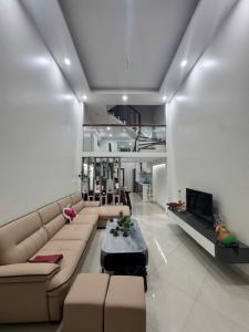 HOÀNG HOA THÁM - NHÀ ĐẸP Ở NGAY FULL NỘI THẤT CAO CẤP - 3 THOÁNG - 20M OTO - 45M2 GIÁ 11 TỶ