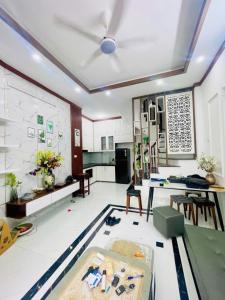 LẠC LONG QUÂN - NHÀ ĐẸP Ở NGAY 2 THOÁNG - 30M RA PHỐ VIEW HỒ TÂY ĐẲNG CẤP - TIỆN ÍCH FULL