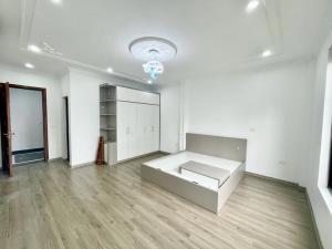 KIM MÃ - NHÀ ĐẸP LÔ GÓC 2 THOÁNG - MẶT TIỀN 5M - NGÕ THÔNG - KINH DOANH