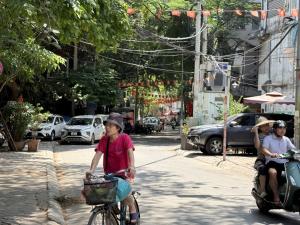 TÂN ẤP - PHÂN LÔ MẶT TIỀN 5M - 42M 9 TỶ - VÀI BƯỚC RA PHỐ - NGÕ NÔNG - TIỆN ÍCH NHIỀU