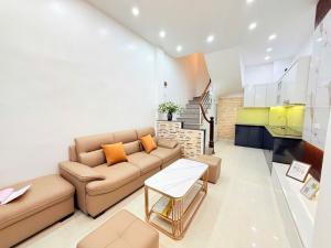 LẠC LONG QUÂN - 8.75 TỶ NHÀ ĐẸP ĐÓN TẾT NỘI THẤT FULL - NỞ HẬU - GẦN OTO TRÁNH