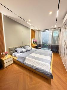 HOÀNG HOA THÁM - 6.9 TỶ 30M NHÀ ĐẸP - NỘI THẤT - NGÕ THÔNG - GẦN OTO - TIỆN ÍCH NHIỀU