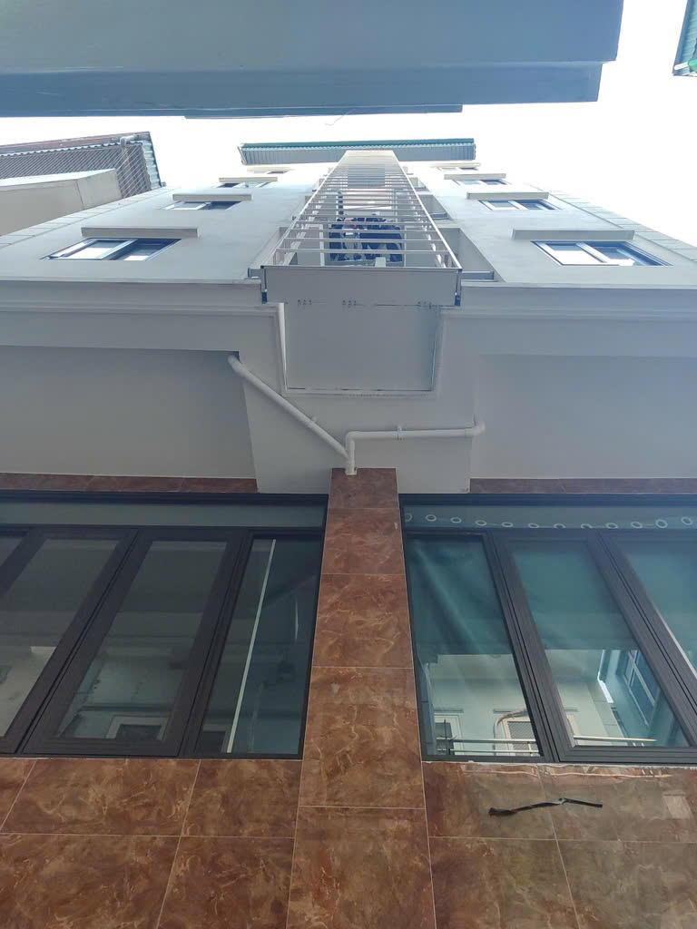 Nhà siêu rộng- thoáng- 22 phòng VIP DT 90m2, 7 tầng, Mặt tiền 5.4m_16m; Gía 18.5 tỷ.