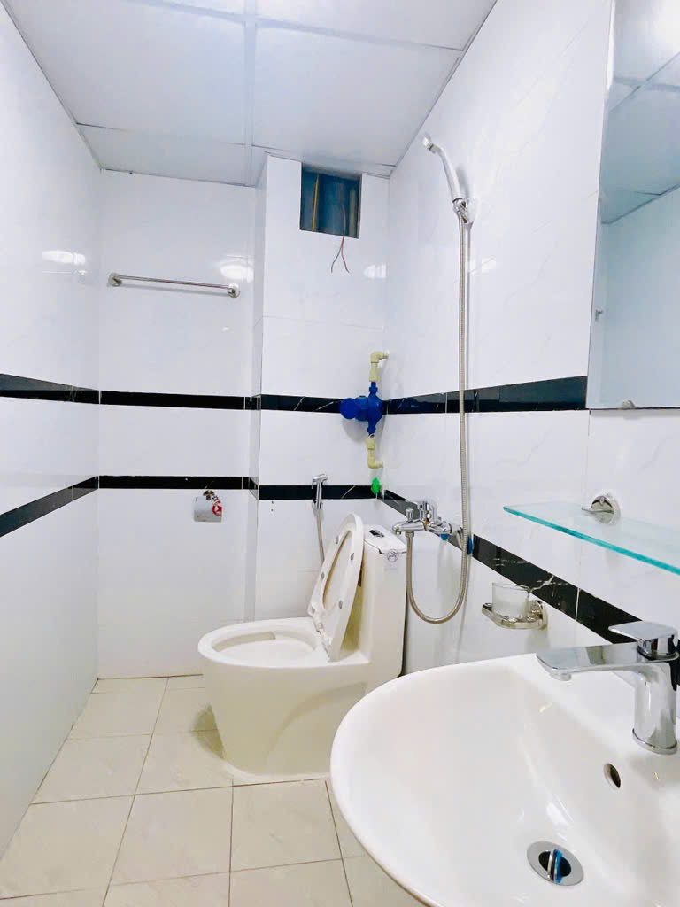 Cần bán căn nhà mặt phố Ngọc trục_Đại Mỗ_ Nam Từ Liêm- Hà Nội, DT 60M, 7 Tầng, MT 4m-15m, Giá 12 tỷ.