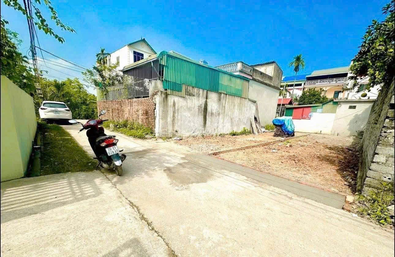 BÁN ĐẤT TẶNG NHÀ