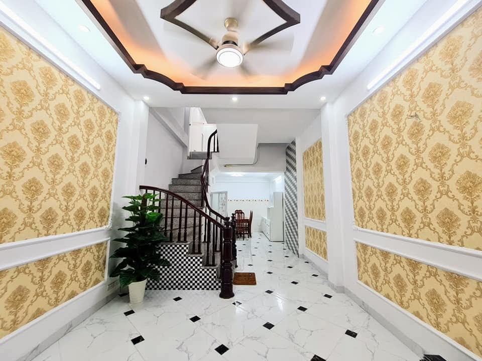 Bán nhà Nam Dư, 32m2 nhà 5 tầng, nhà mới ở ngay, giá 4.5 tỷ