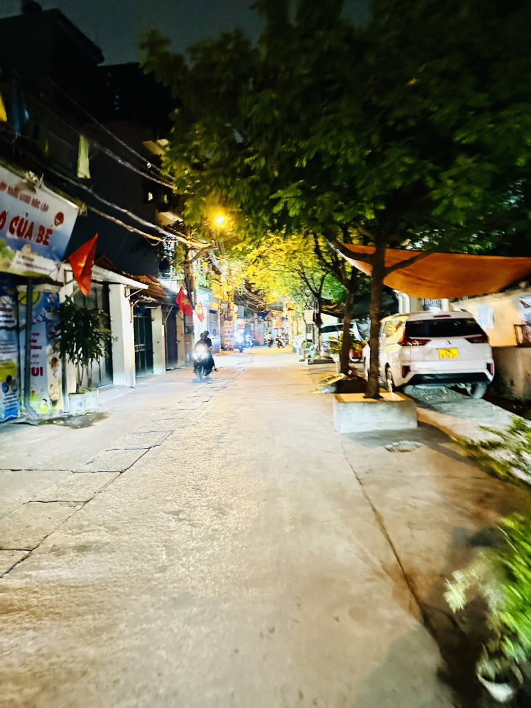 Bán nhà Đông Thiên, Vĩnh Hưng 33m2 5 tầng nhà mới, ngõ ô tô, giá 5.6 tỷ