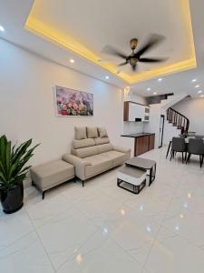Bán Nhà Nam Dư, Lĩnh Nam 33m2 5 tầng, SĐCC, nhà mới ở luôn, hiếm có giá 4.95 tỷ