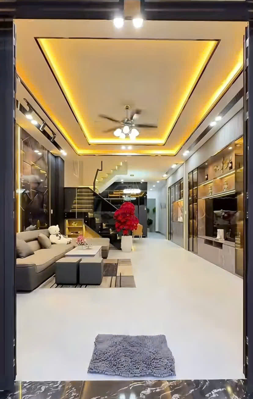 ✅️ #NGUYỄN VĂN CỪ_GIA THỤY NHÀ ĐẸP SẴN Ở - Diện tích 65m2* mặt tiền 5m * 5 tầng,  3 thoáng, nhiều cửa sổ.  - Giá 9 tỉ 8 có thương lượng cho khách thiện chí