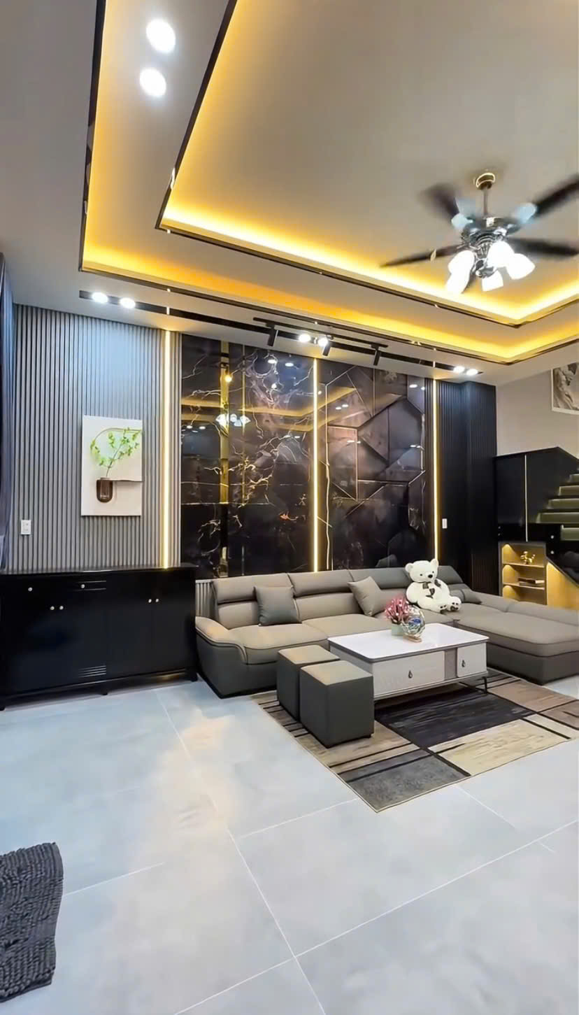 ✅️ #NGUYỄN VĂN CỪ_GIA THỤY NHÀ ĐẸP SẴN Ở - Diện tích 65m2* mặt tiền 5m * 5 tầng,  3 thoáng, nhiều cửa sổ.  - Giá 9 tỉ 8 có thương lượng cho khách thiện chí