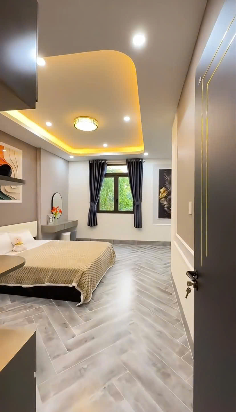 ✅️ #NGUYỄN VĂN CỪ_GIA THỤY NHÀ ĐẸP SẴN Ở - Diện tích 65m2* mặt tiền 5m * 5 tầng,  3 thoáng, nhiều cửa sổ.  - Giá 9 tỉ 8 có thương lượng cho khách thiện chí