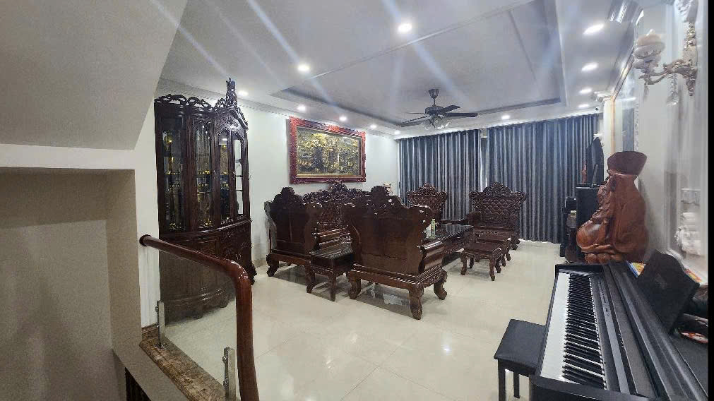 BÁN GẤP NHÀ KĐT VĂN PHÚ - 2 MẶT ĐƯỜNG 30M - NỘI THẤT ĐẸP - 70M - 5T