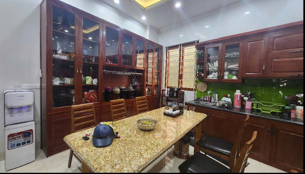 BÁN GẤP NHÀ KĐT VĂN PHÚ - 2 MẶT ĐƯỜNG 30M - NỘI THẤT ĐẸP - 70M - 5T