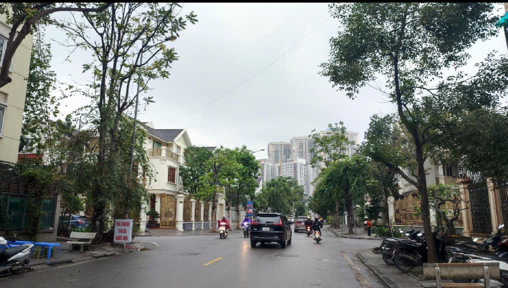BÁN NHÀ MẶT PHỐ CHÍNH VĂN PHÚ - 70M - 5T - 2 MẶT THOÁNG