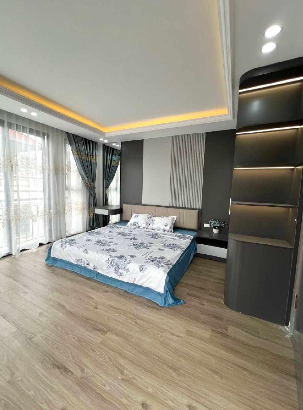 BÁN NHÀ PHÂN LÔ TÔ HIỆU HÀ ĐÔNG- THANG MÁY XỊN- NỘI THẤT XINH-NGÕ 3 GÁC ĐUA-1 BƯỚC RA Ô TÔ- 45M-5T