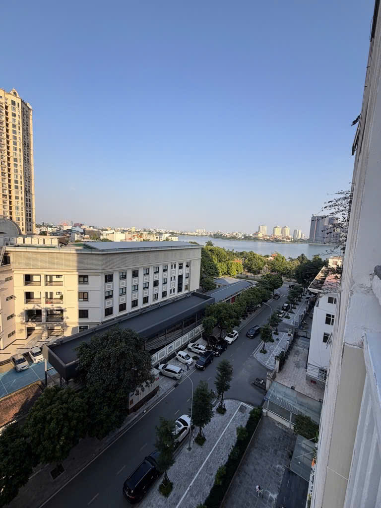 Căn hộ Lạc Long Quân, Tây Hồ, 86.5m2, 9.35 tỷ, sổ đỏ chính chủ