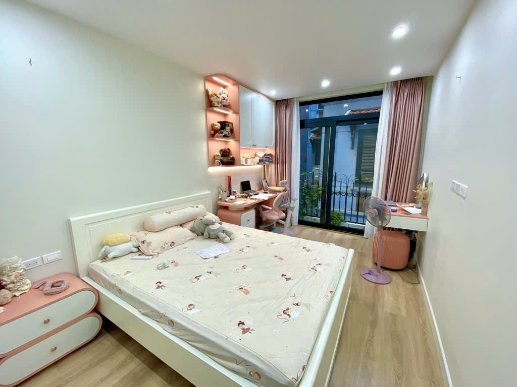 CHỐT GẤP! CHUNG CƯ VƯỜN ĐÀO TÂY HỒ,126 m2,NHỈNH 10 TỶ (3PN) – GIÁ CỰC TỐT • ​Giá bán: Nhỉnh 80 triệu/m2 (Giá tốt nhất khu vực Tây Hồ).