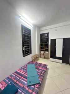 Chủ cần bán đất có nhà Cấp 4 có gác xép, ở Lưu Phái Ngũ Hiệp. DT 42m2, giá 5.5 tỷ