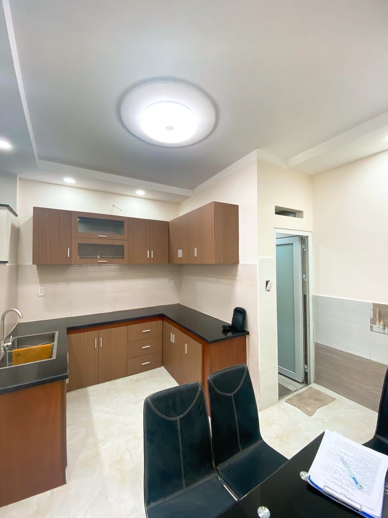 NHÀ 5 LẦU - NHÀ MỚI VÀO Ở NGAY