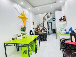 Bán nhà đẹp lung linh chỉ xách vali về ở luôn 5 tầng tại Đại Cát. Sổ đỏ cất két - sẵn sàng giao dịch chỉ với giá 6 tỷ nhỉnh.