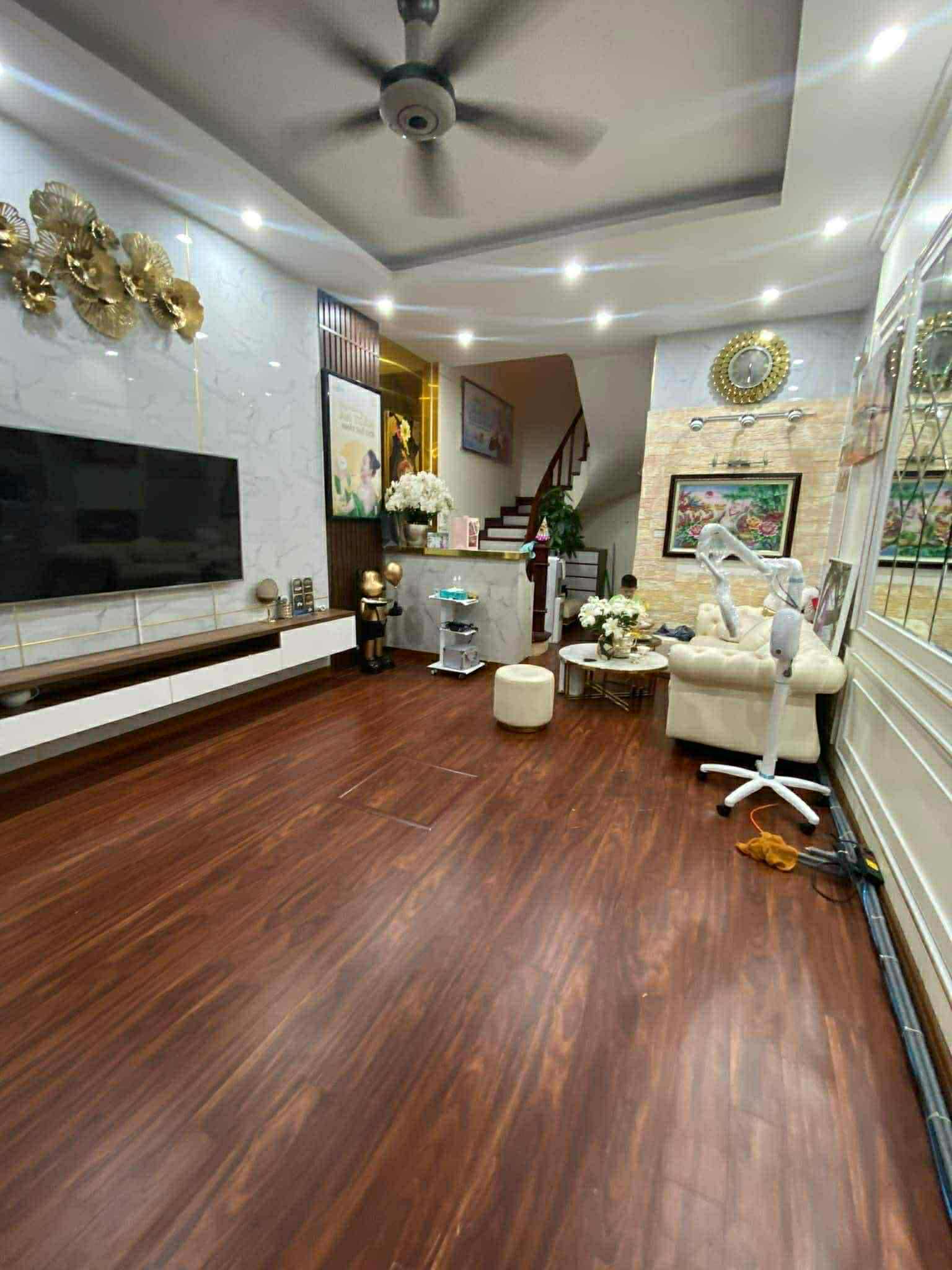 BÁN NHÀ TỰU LIỆT SIÊU HIẾM GIÁ SIÊU RẺ ,KINH DOANH 38M2 2.5 TỶ