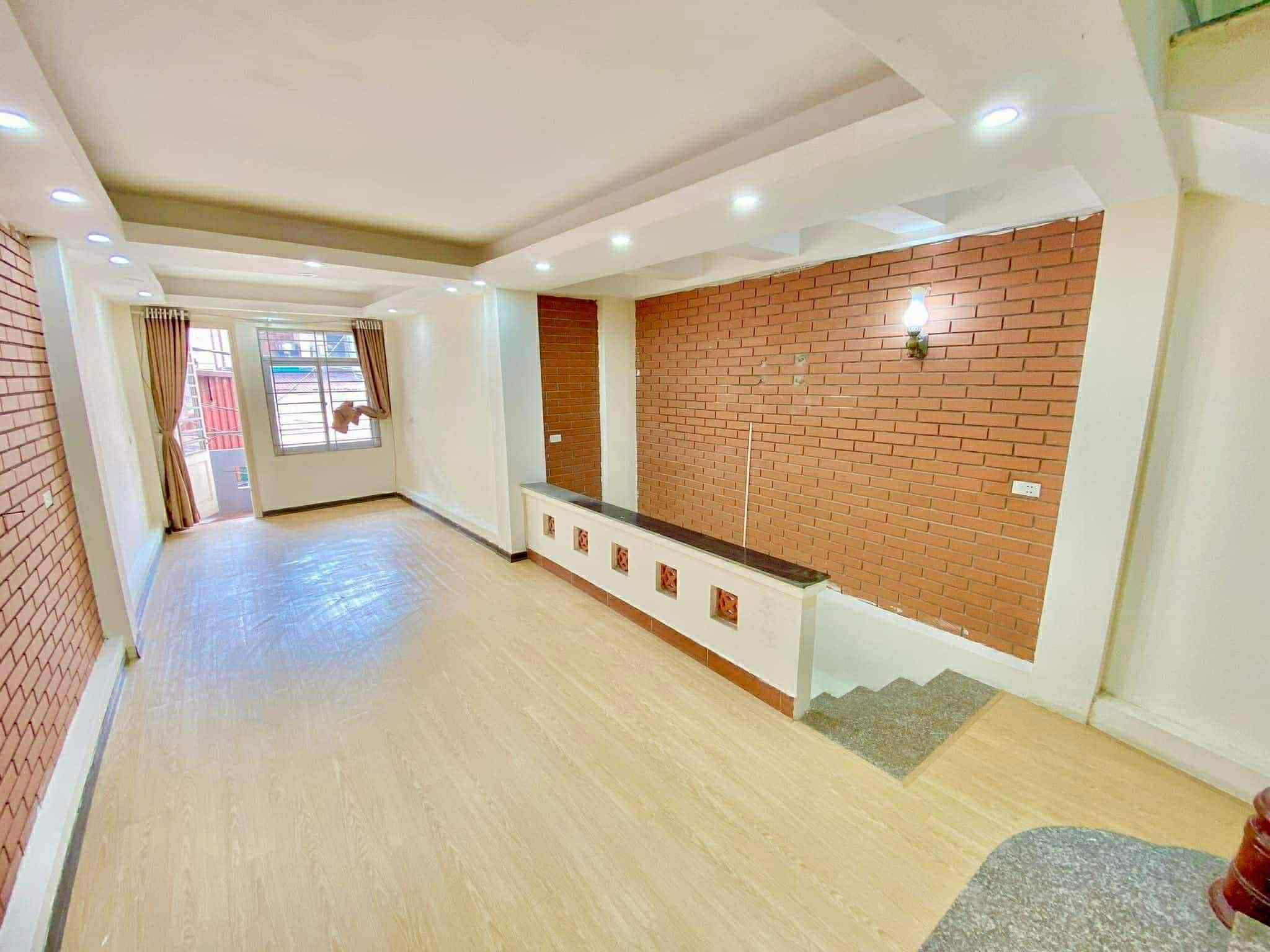 BÁN NHÀ TỰU LIỆT SIÊU HIẾM GIÁ SIÊU RẺ ,KINH DOANH 38M2 2.5 TỶ