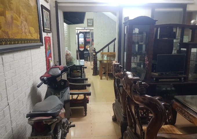 BÁN NHÀ THỊNH LIỆT GIÁ SIÊU RẺ ,KINH DOANH 46M2 5.5 TỶ