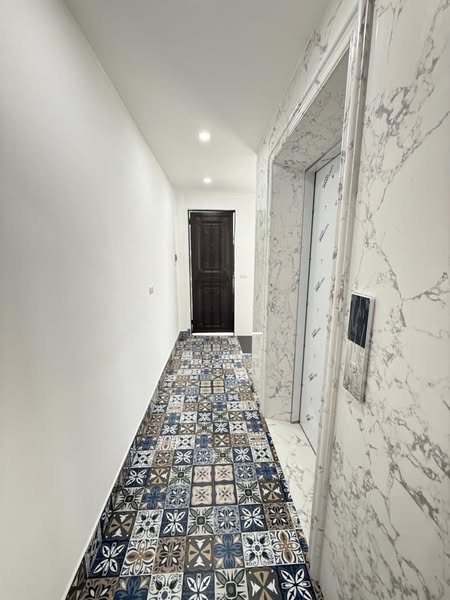 VĂN CHƯƠNG- 75 M- 7 TẦNG THANG MÁY-19,5 TỶ