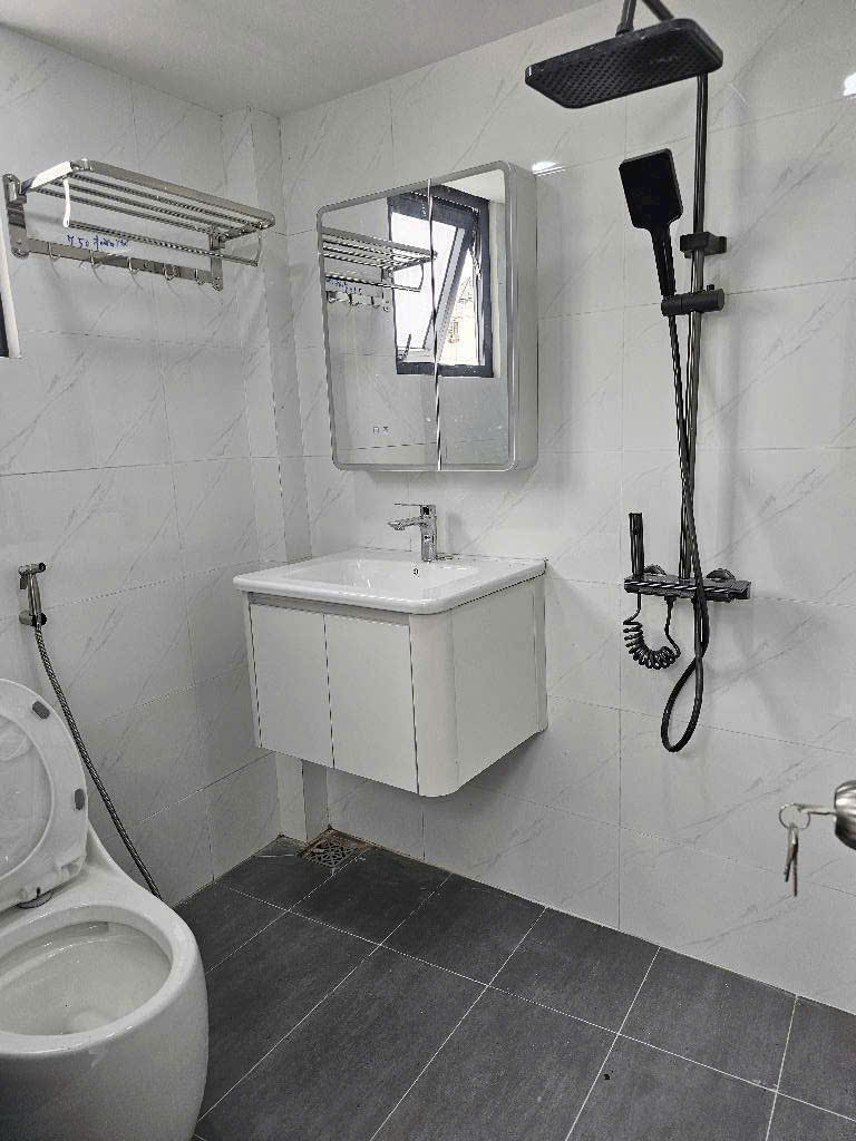 BÁN NHÀ CỰC XINH. 3 TẦNG - KHU KIỀU ĐÀM. TRẦN XUÂN SOẠN - QUẬN 7 - CHỈ 3 TÊ (5xu)