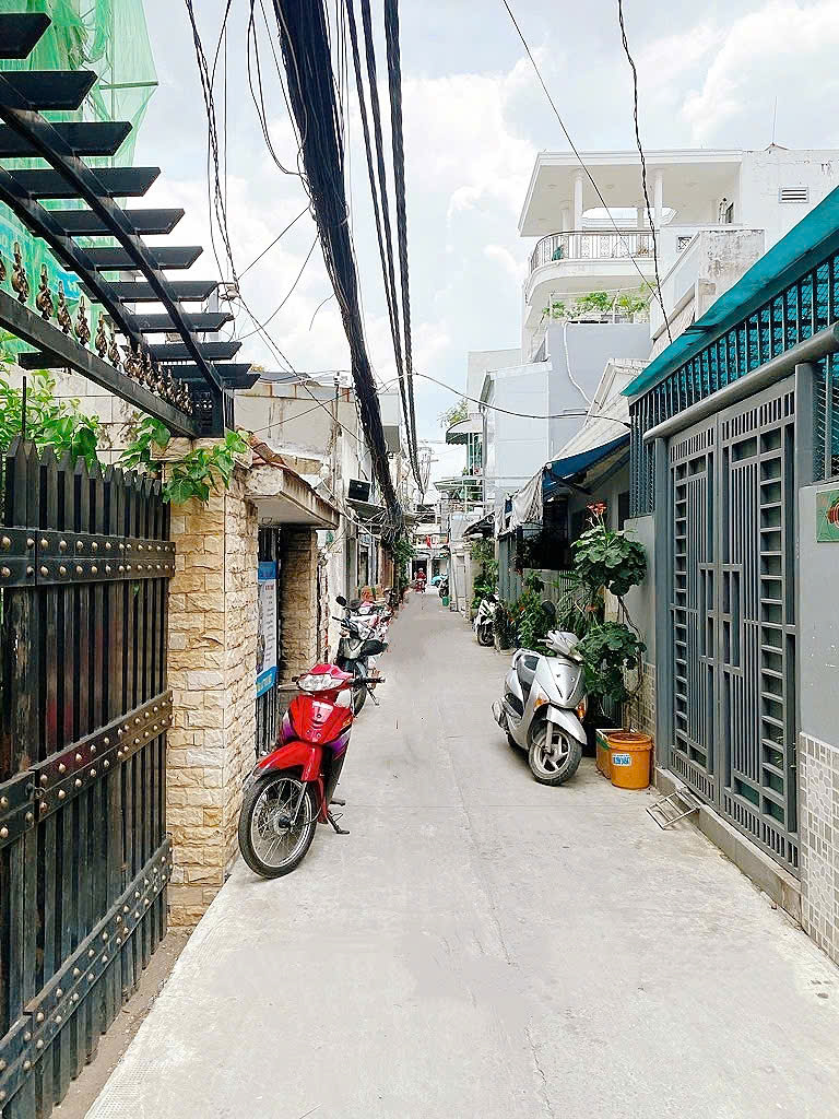 BÁN NHÀ QUẬN 7 - HUỲNH TẤN PHÁT - 2 TẦNG - 120MV - 8 TỶ - 3 MẶT TIỀN GẦN PHÚ MỸ HƯNG - CÓ DÒNG TIỀN