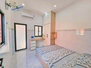 NHÀ BÁN LÔ GÓC NGUYỄN VĂN CÔNG, GÒ VẤP - HẺM XE HƠI - 27m2 - 2 TẦNG